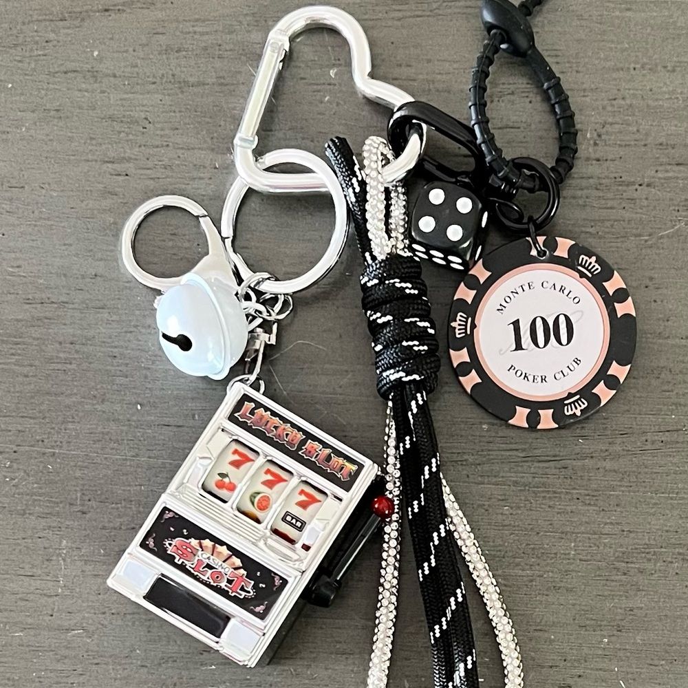 Black Poker Chip Dice Slot Machin Bell Heart Clip Bag Charm Keychain Monte Carlo - Picture 2 of 3